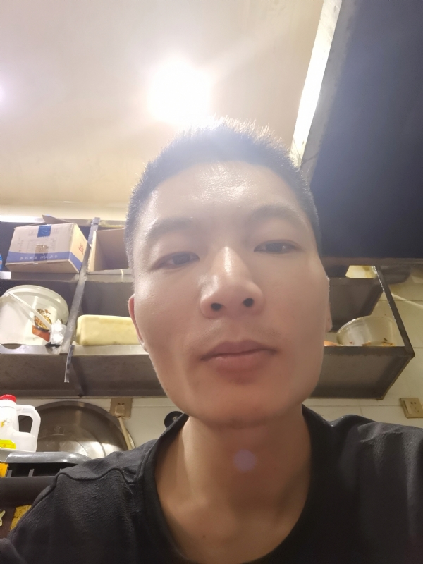 邹先生的第一张照片--新乡相亲服务中心