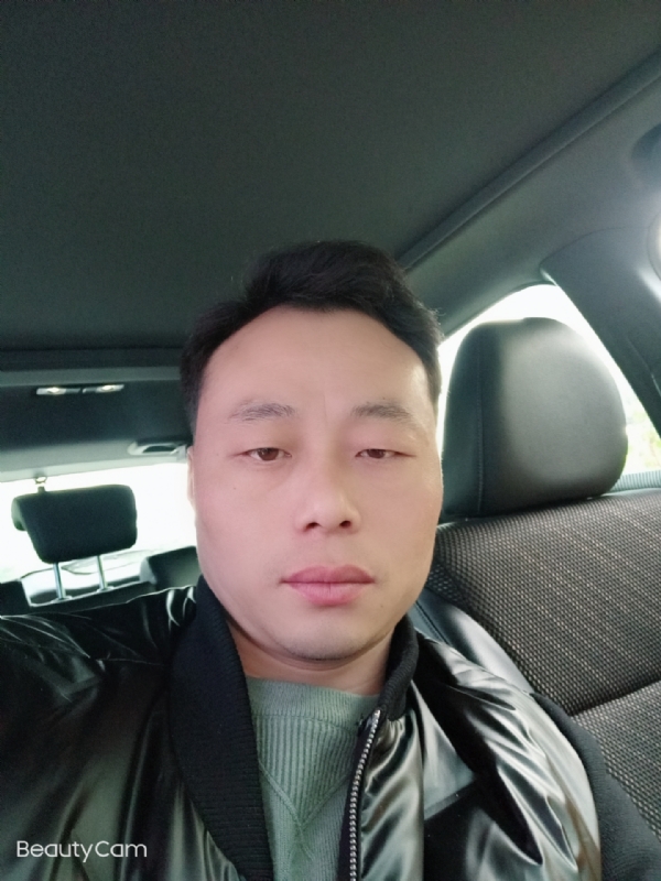 放飞的羊的第二张照片--新乡相亲服务中心