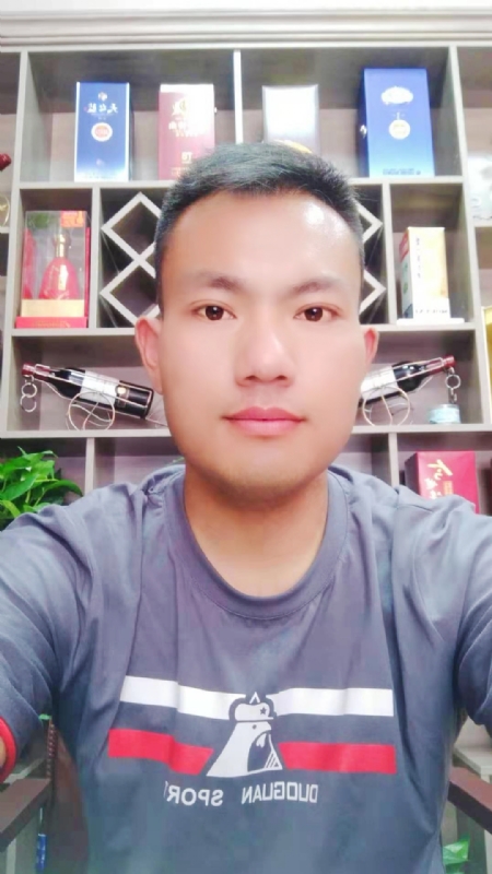 钱乾的第一张照片--新乡相亲服务中心