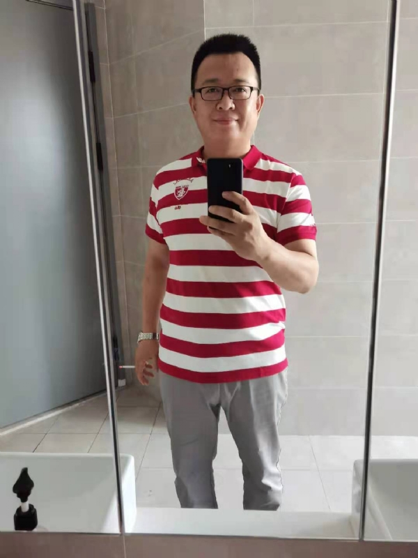 行走的打桩机的第一张照片--新乡相亲服务中心