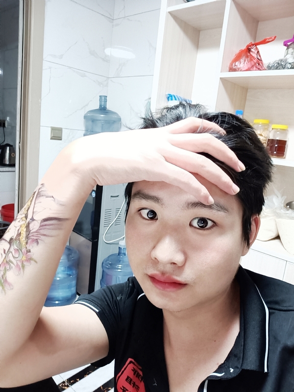 一纸荒年的第一张照片--新乡相亲服务中心