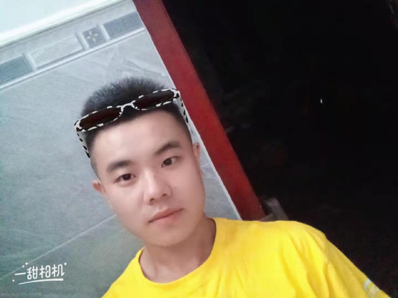 建国90周年的学渣的第一张照片--新乡相亲服务中心