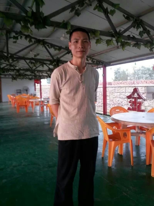 周哥的第三张照片--新乡相亲服务中心