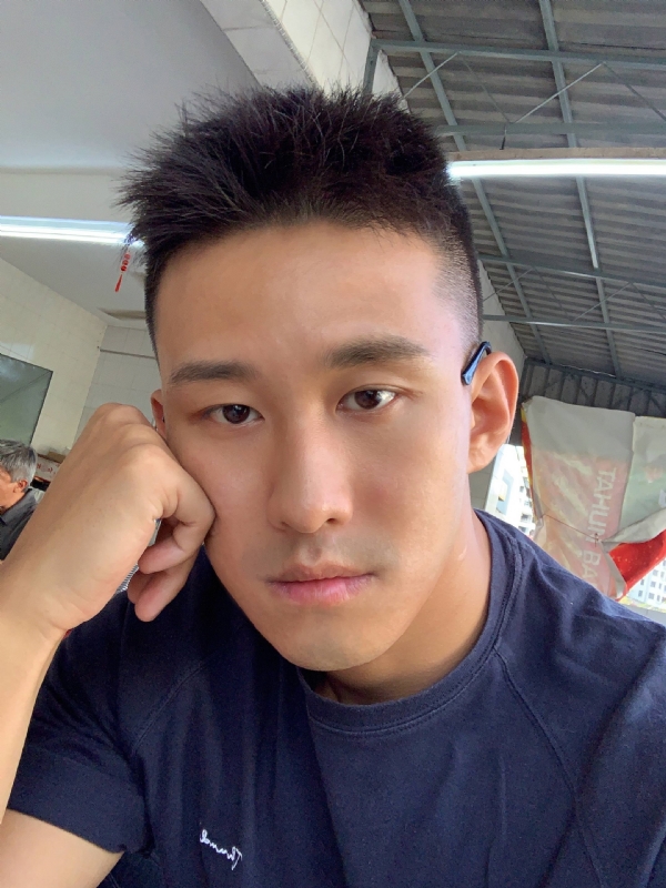 相见恨晚的第二张照片--新乡相亲服务中心