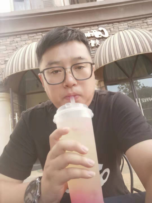 半旧情怀的第一张照片--新乡相亲服务中心