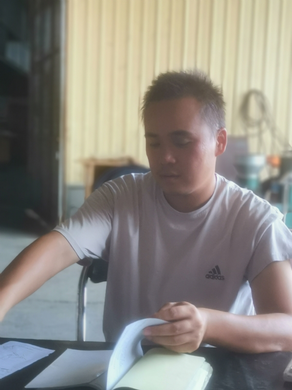 荒原的第一张照片--新乡相亲服务中心