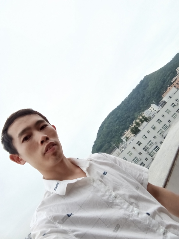 会飞的鱼的第一张照片--新乡相亲服务中心