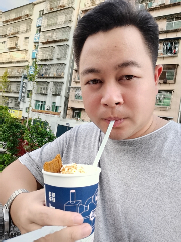 K金o的第一张照片--新乡相亲服务中心