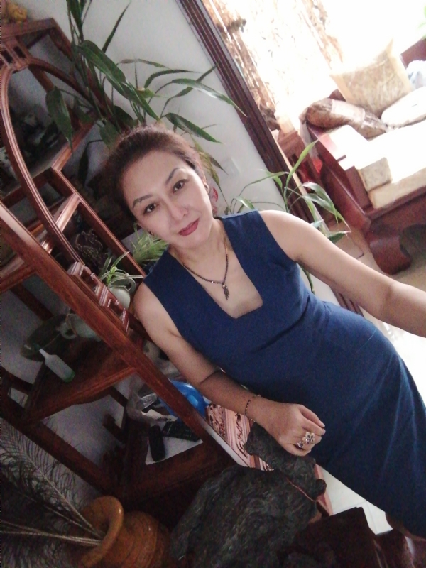 1975珠砂痣的第二张照片--新乡相亲服务中心