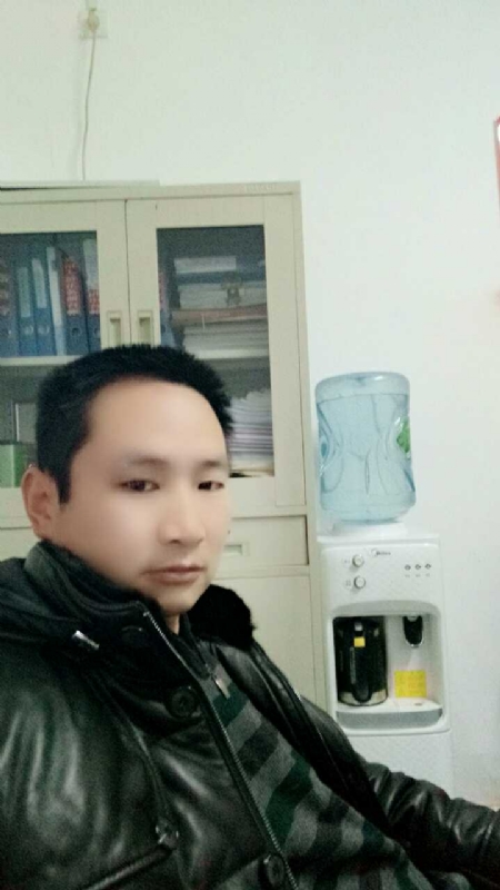 蓝色棒棒糖的第一张照片--新乡相亲服务中心