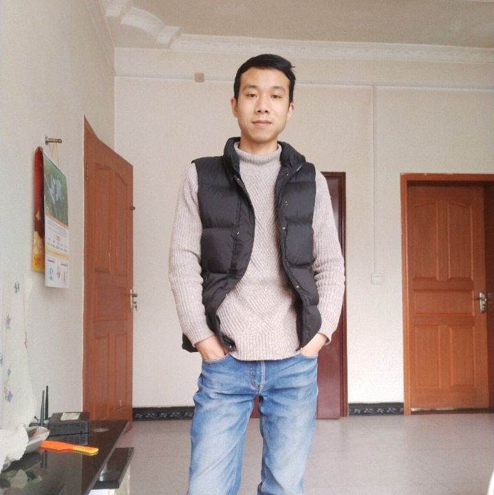 小伙子的第一张照片--新乡相亲服务中心