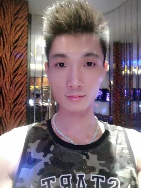 人生如戏的第一张照片--新乡相亲服务中心