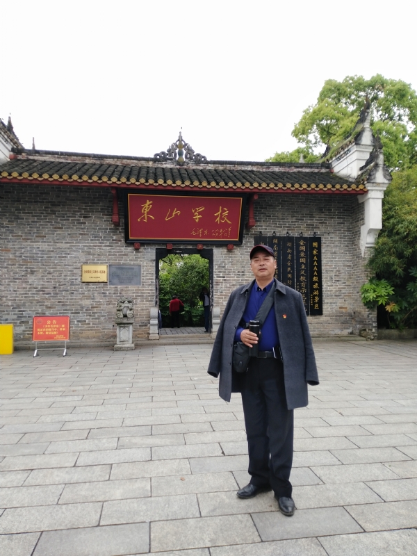 孤独的老帅的第二张照片--新乡相亲服务中心