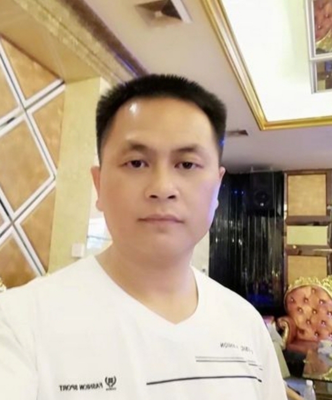 小梁的第二张照片--新乡相亲服务中心