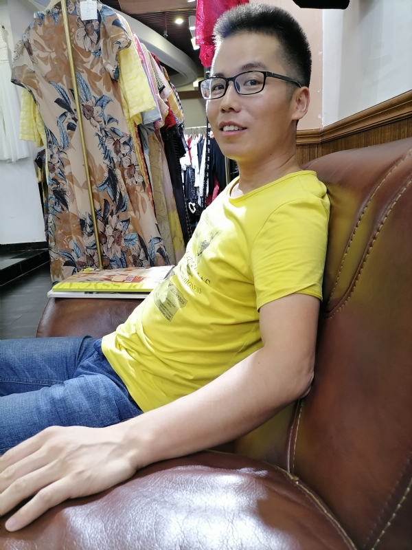 汪顺鹏的第一张照片--新乡相亲服务中心