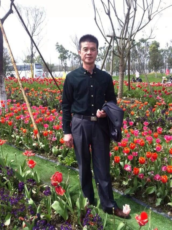 蓝天的第一张照片--新乡相亲服务中心