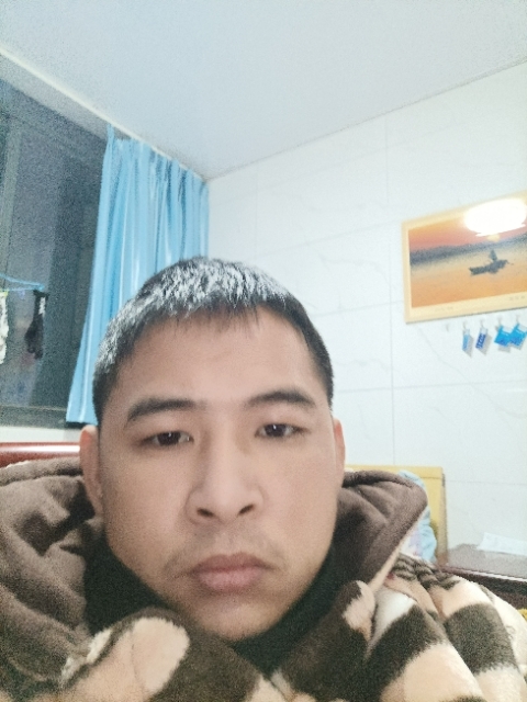 寂寞的第二张照片--新乡相亲服务中心