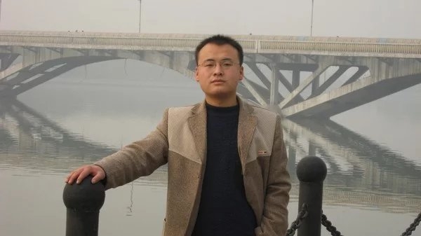 云中望月的第一张照片--新乡相亲服务中心