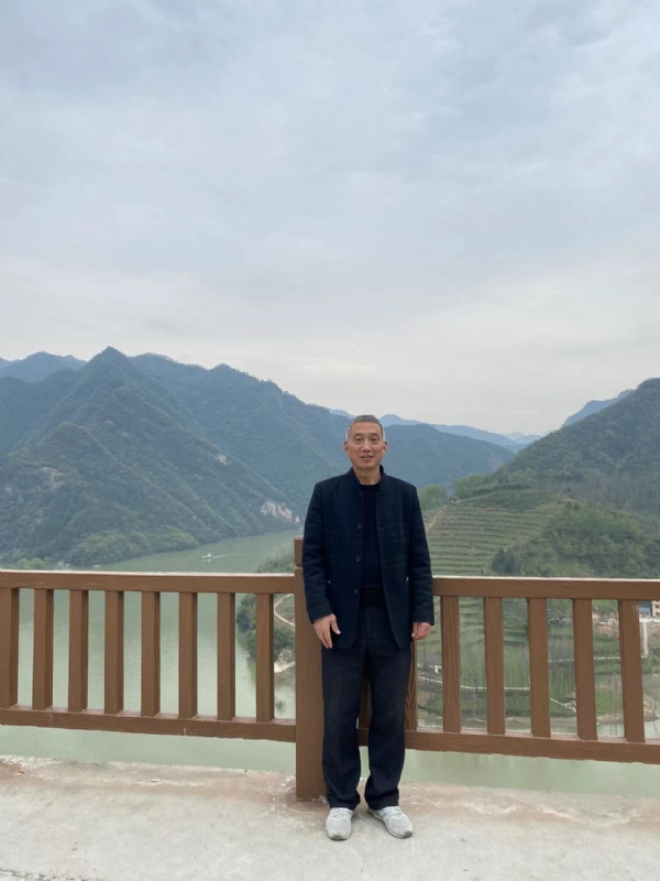 雪芳的第一张照片--新乡相亲服务中心