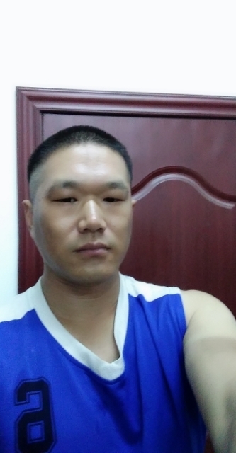 会飞的鱼的第一张照片--新乡相亲服务中心