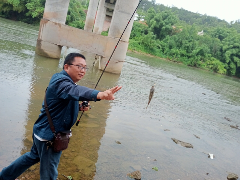 峰的第二张照片--新乡相亲服务中心