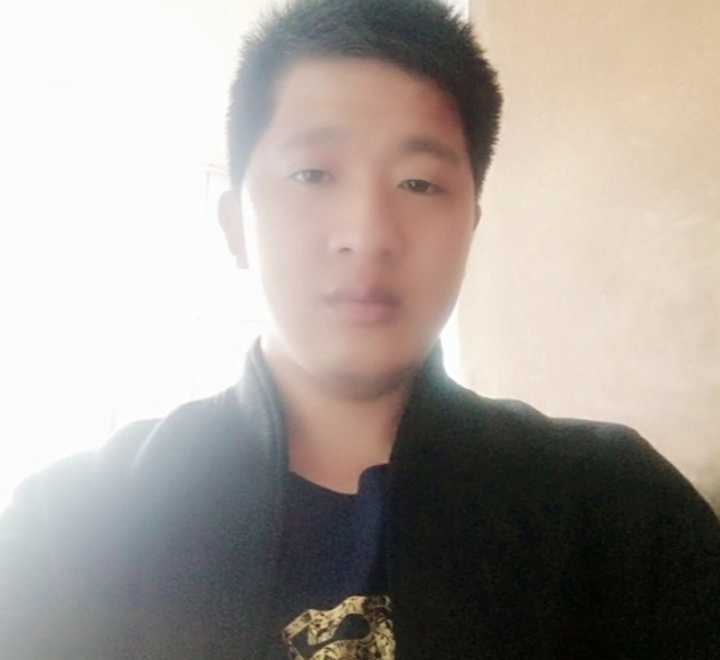 形影不离的第一张照片--新乡相亲服务中心