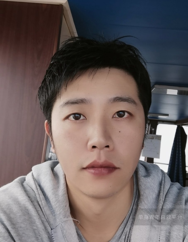 不太帅的男人的第一张照片--新乡相亲服务中心