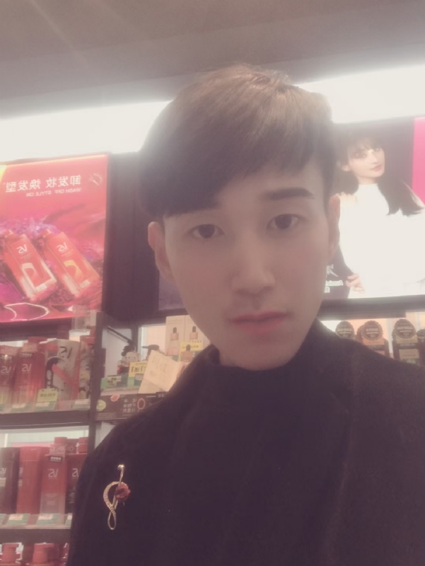 唯美的爱情故事的第一张照片--新乡相亲服务中心