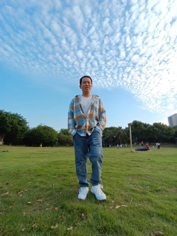 曹先生的第三张照片--新乡相亲服务中心