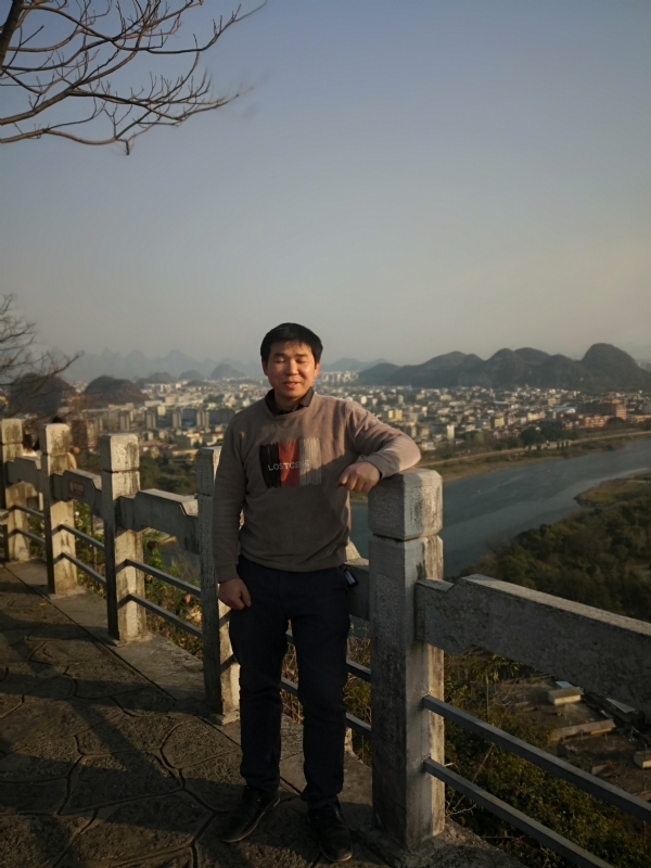 漓江之上的第三张照片--新乡相亲服务中心