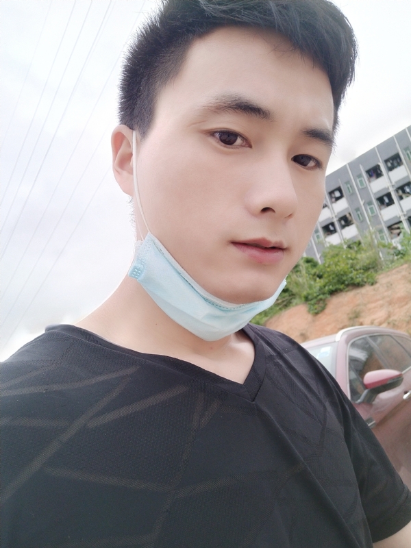 何凡的第二张照片--新乡相亲服务中心