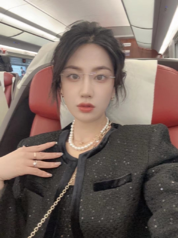 Alma的第三张照片--新乡相亲服务中心