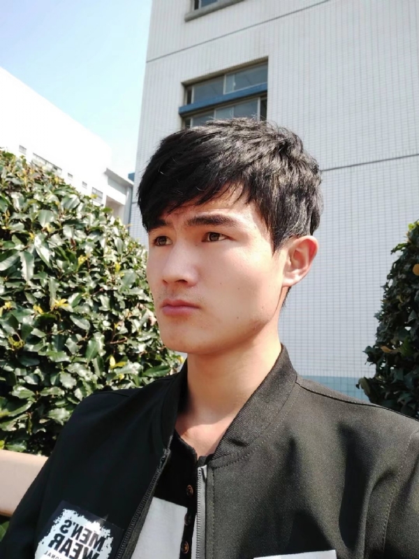 阳光男孩的第四张照片--新乡相亲服务中心