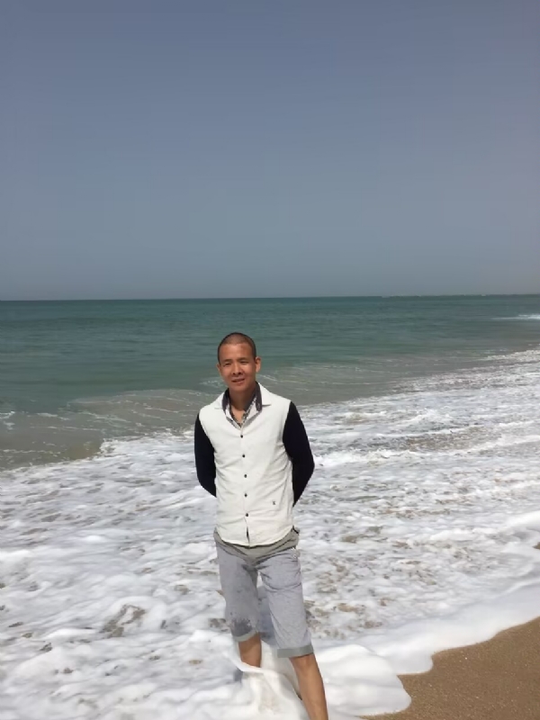 飞雪飘零的第二张照片--新乡相亲服务中心