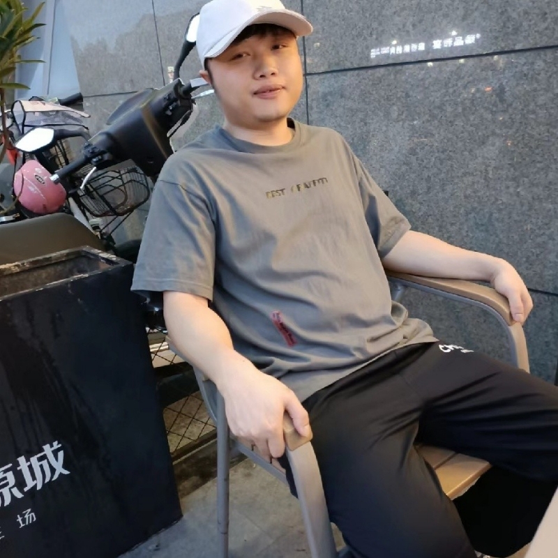 风吹半夏的第一张照片--新乡相亲服务中心