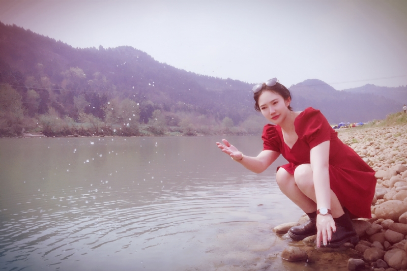 守候阳光的第一张照片--新乡相亲服务中心