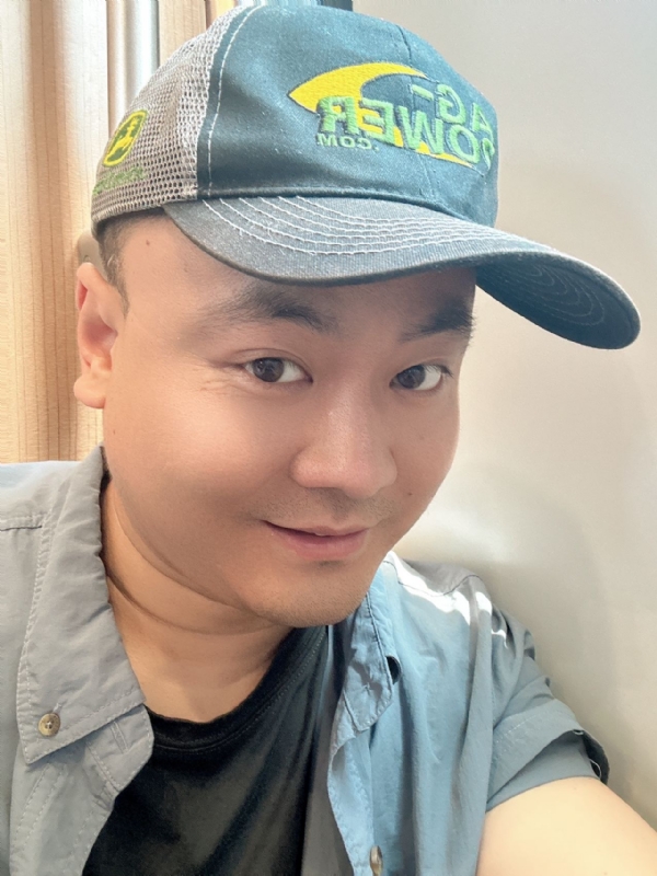 冰的第二张照片--新乡相亲服务中心