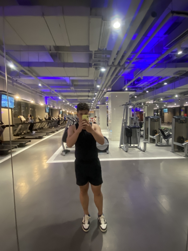 阿龙设计师的第六张照片--新乡相亲服务中心