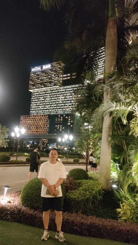 熟悉的身影的第一张照片--新乡相亲服务中心