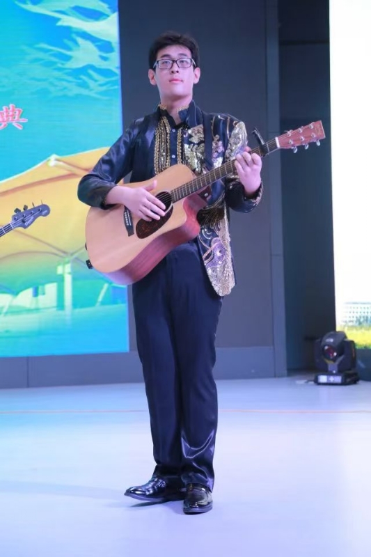 一叶知秋ZG的第一张照片--新乡相亲服务中心