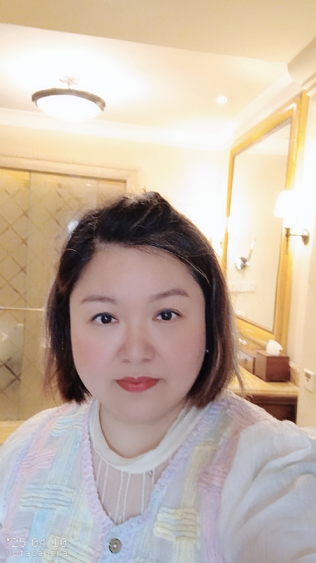 衎静玲瓏的第二张照片--新乡相亲服务中心