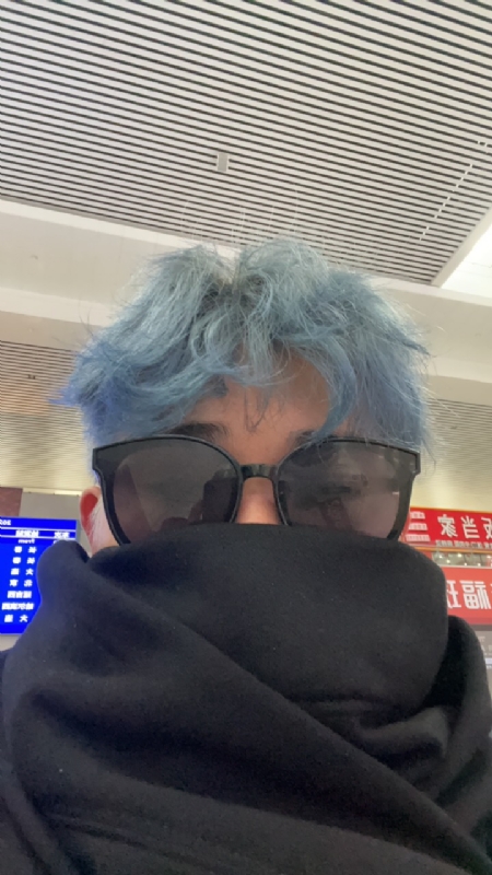 平行线的第二张照片--新乡相亲服务中心