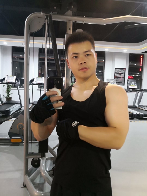 范迪塞尔的第二张照片--新乡相亲服务中心