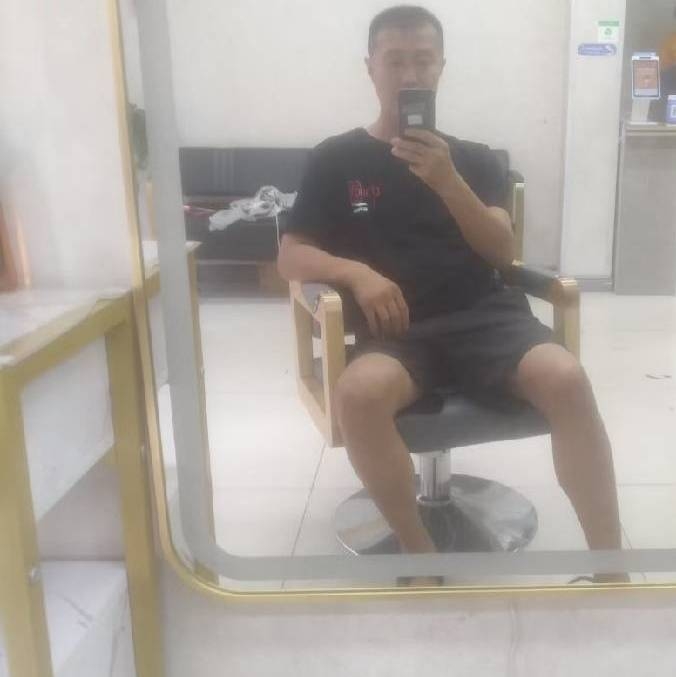 闫杰的第一张照片--新乡相亲服务中心