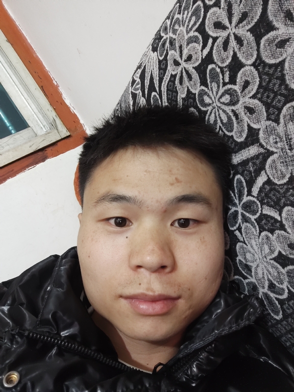 麒麟区幼儿园扛把子的第三张照片--新乡相亲服务中心