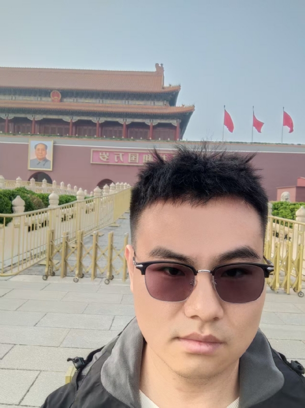 喧嚣的风的第一张照片--新乡相亲服务中心