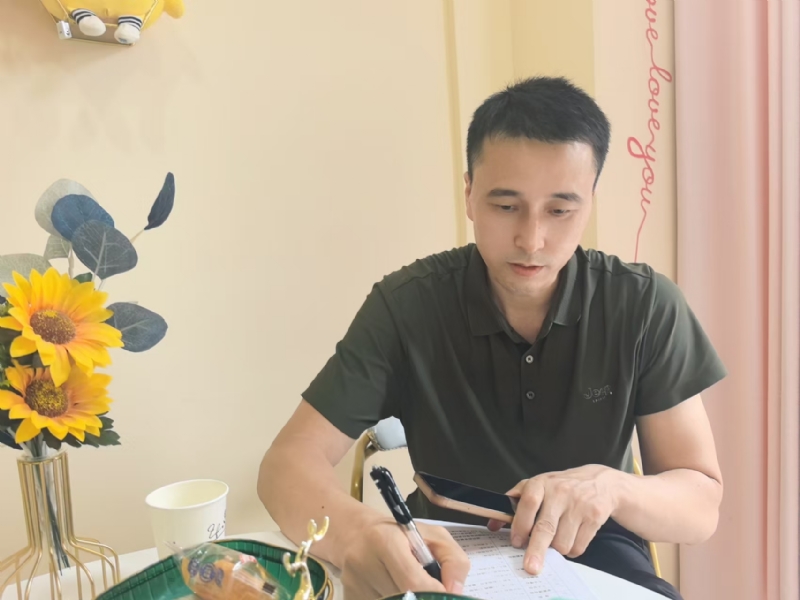 笑看一切的第二张照片--新乡相亲服务中心