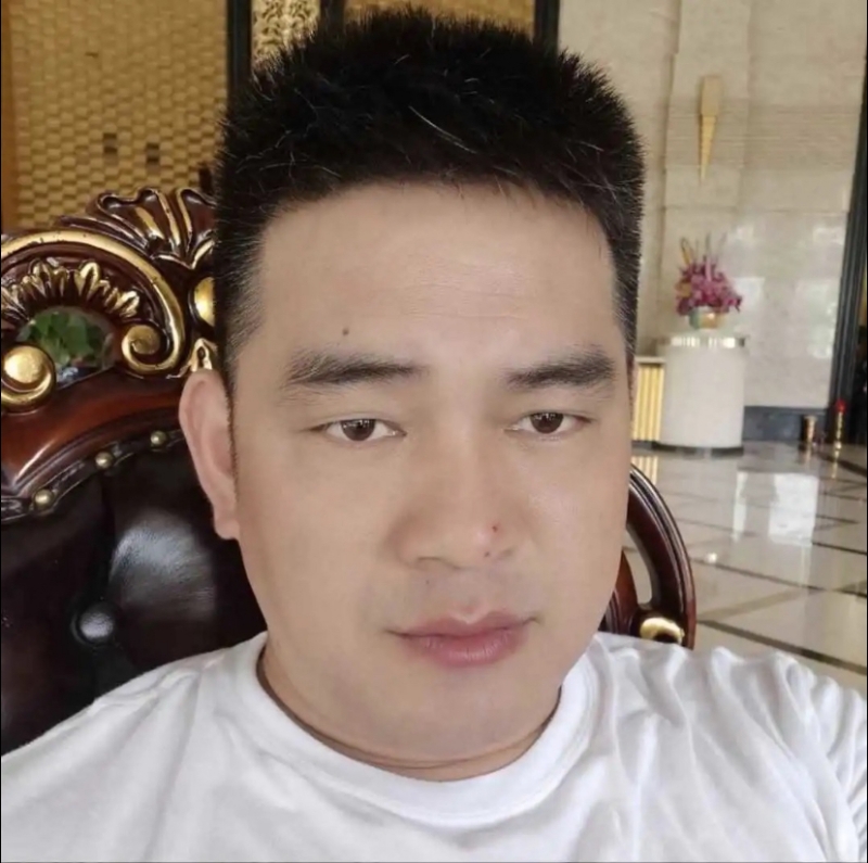 随风的第一张照片--新乡相亲服务中心