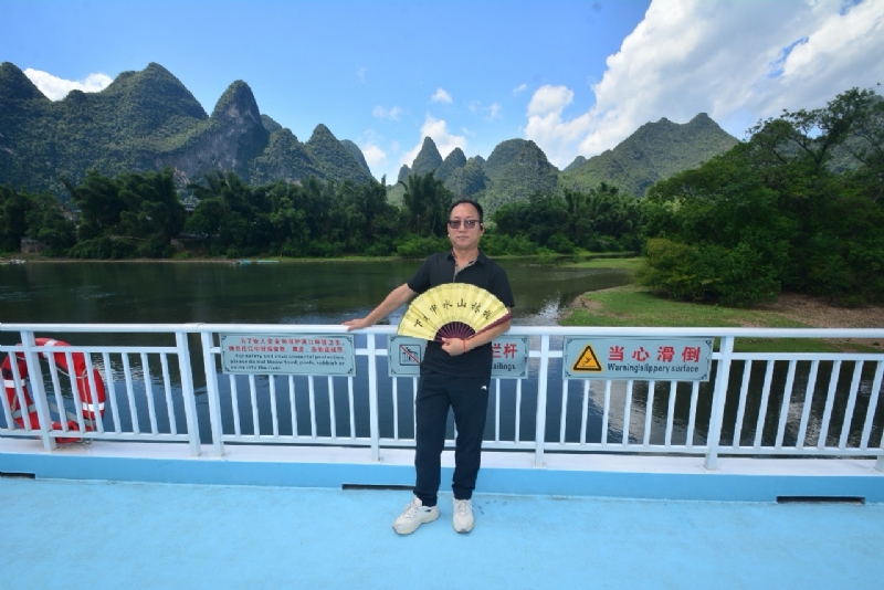 沙漠海的第四张照片--新乡相亲服务中心