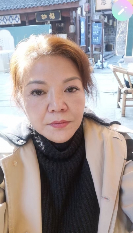 宛霞的第二张照片--新乡相亲服务中心